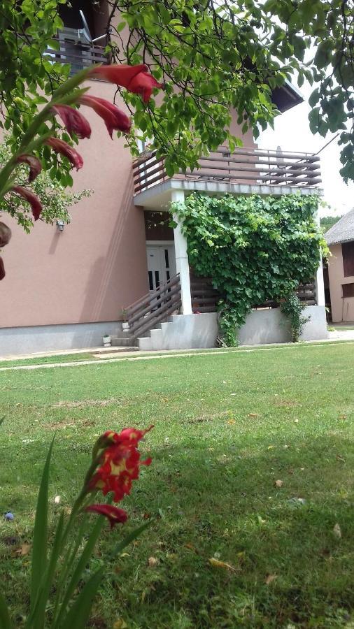 Gacka Rooms Vrhovine المظهر الخارجي الصورة
