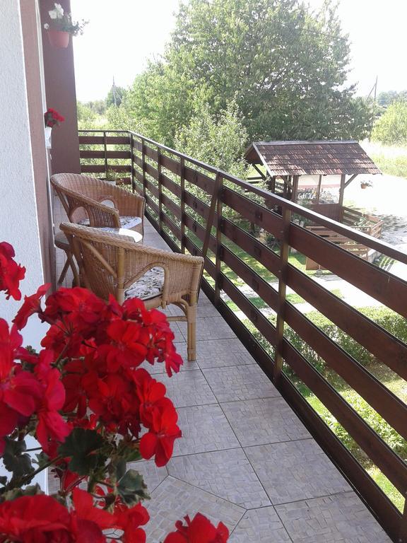 Gacka Rooms Vrhovine المظهر الخارجي الصورة